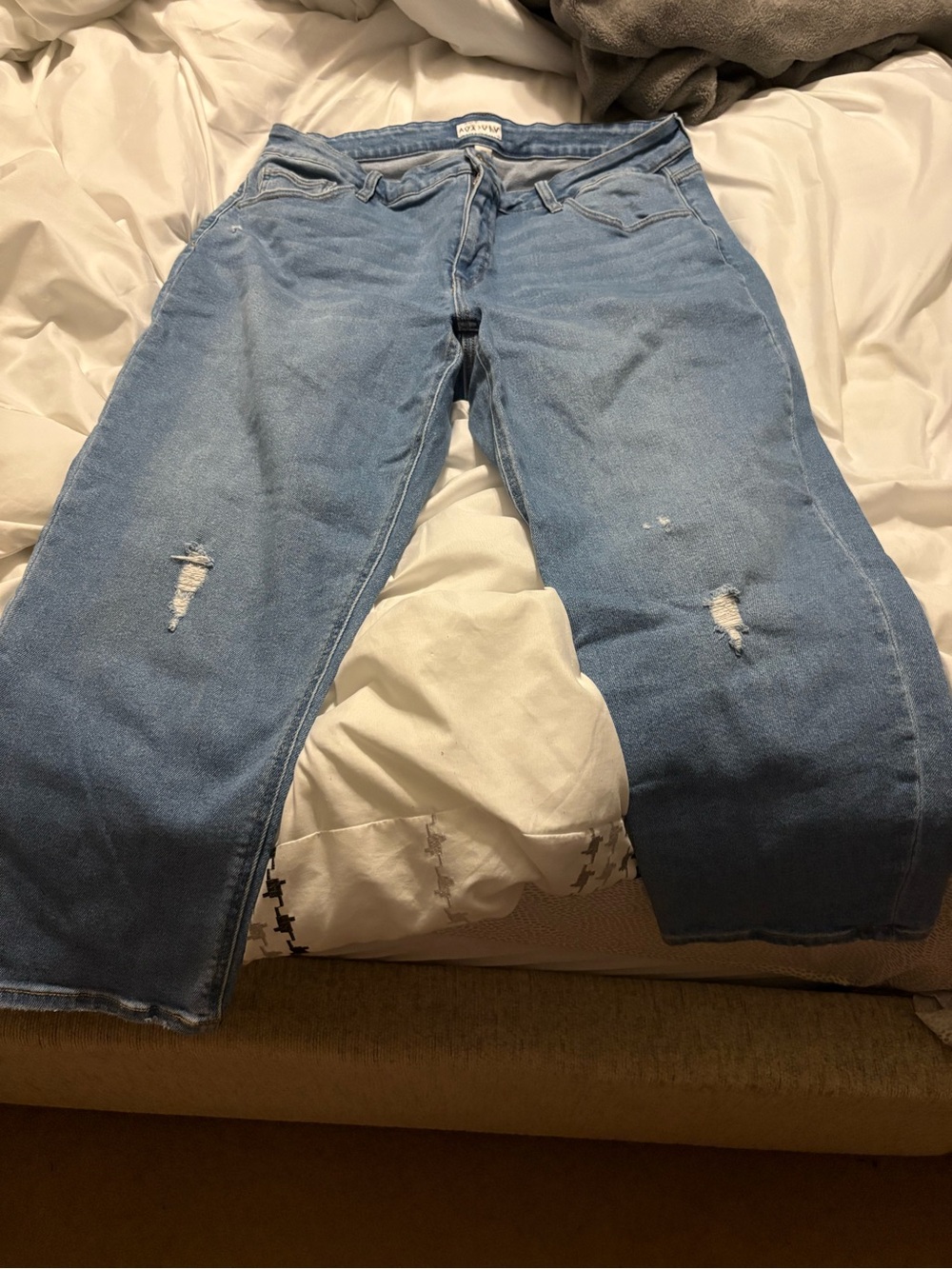 Ava & Viv Light Blue Ripped Jeans